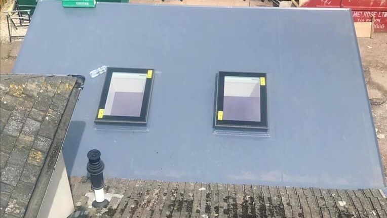 Single ply flat roof